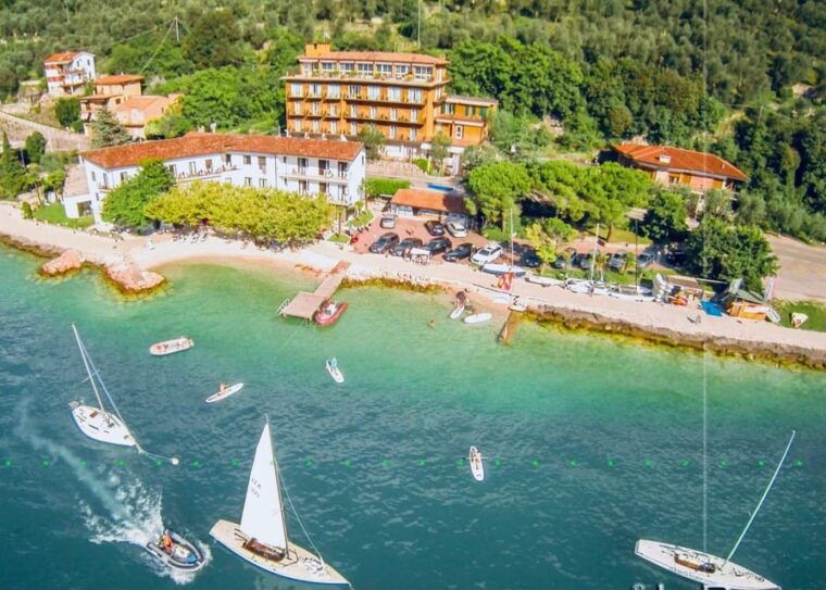 lake-garda-catamaran-action-tour