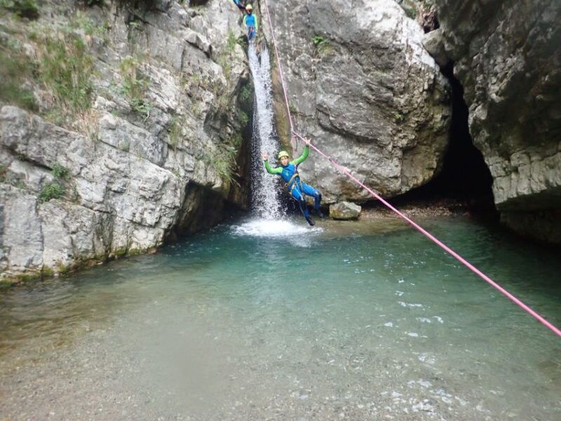 lake-garda-family-friendly-canyoning-tour