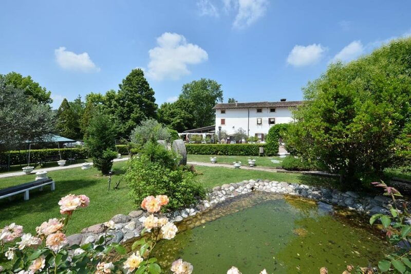 lake-garda-small-group-cooking-class-experience-with-wine