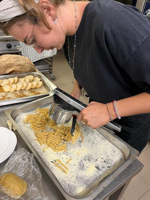 lake-garda-small-group-cooking-class-experience-with-wine