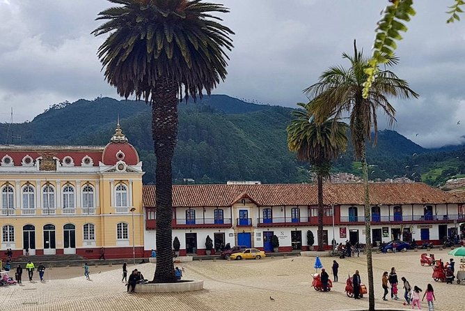 lake-guatavita-zipaquira-salt-cathedral-and-colonial-towns-tour