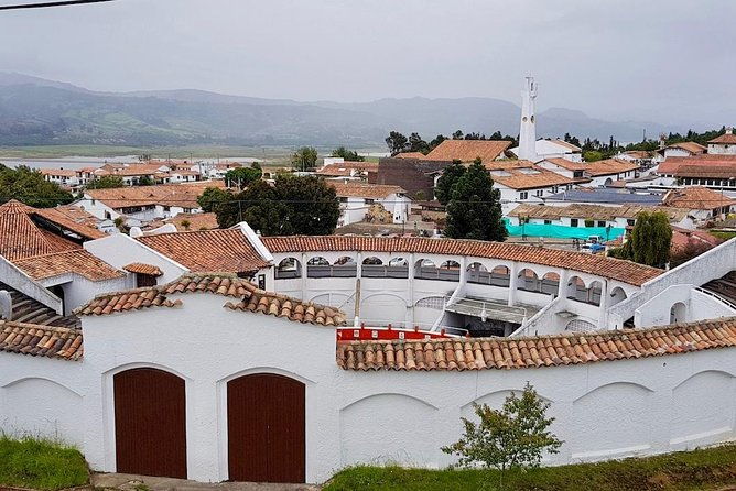 lake-guatavita-zipaquira-salt-cathedral-and-colonial-towns-tour