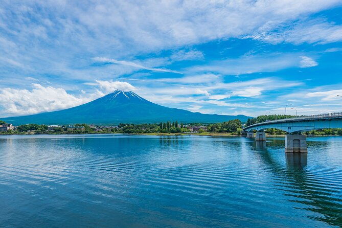 lake-kawaguchiko-private-customizable-full-day-tour