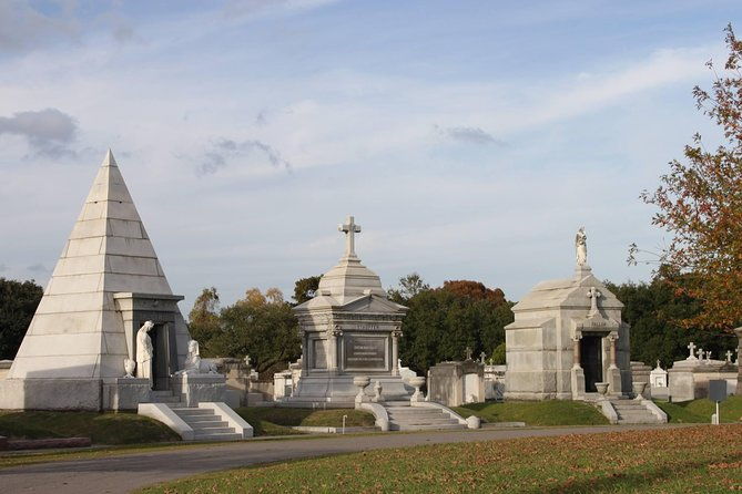 lake-lawn-metairie-cemetery-walking-tour