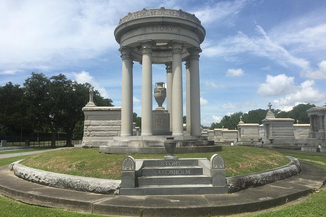 lake-lawn-metairie-cemetery-walking-tour
