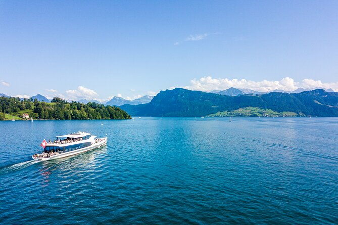 lake-lucerne-panoramic-sightseeing-cruise