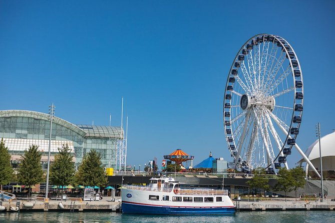 lake-michigan-skyline-cruise-in-chicago