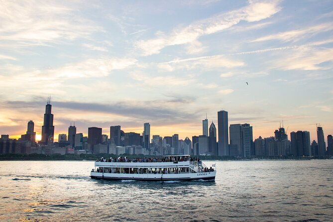 lake-michigan-sunset-cruise-in-chicago