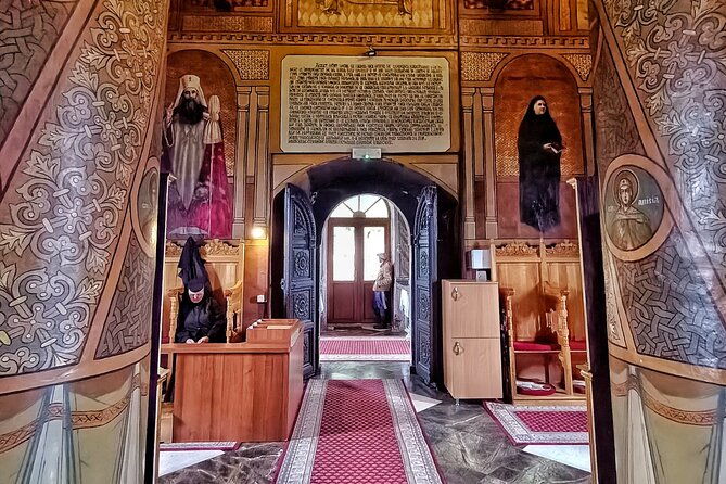 lake-monasteries-palaces-and-draculas-tomb-snagov-tiganesti-mogosoaia