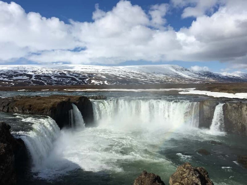 Lake Myvatn and Godafoss waterfall from the harbor in Akureyri - Key Points