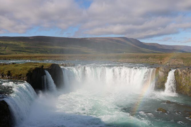 Lake Mývatn and Powerful Dettifoss Day Tour from Akureyri - Who Should Consider This Tour?