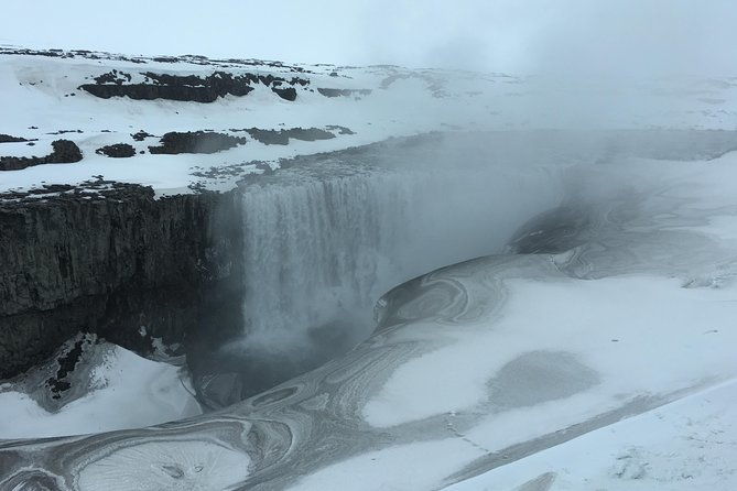 lake-myvatn-dettifoss-and-goddafoss-waterfalls-day-tour-from-akureyri