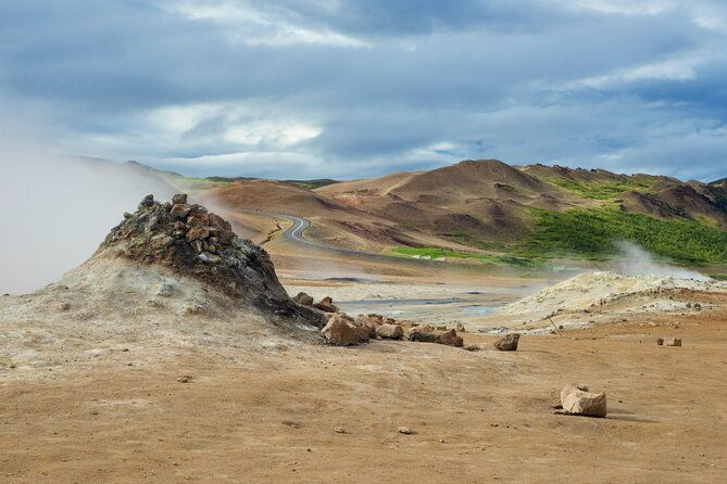 lake-myvatn-hot-springs-godafoss-waterfall-tour-from-akureyri
