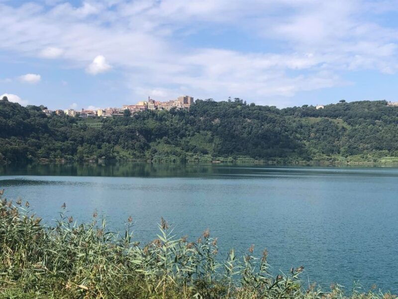lake-nemi-sup-tour-with-aperitif-at-the-lake