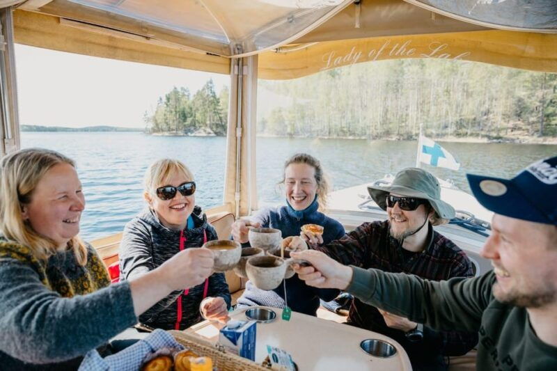 lake-saimaa-story-cruise-by-ecoboat-in-puumala