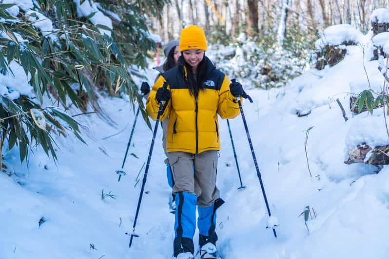 lake-tachibana-snowshoe-to-a-frozen-lake