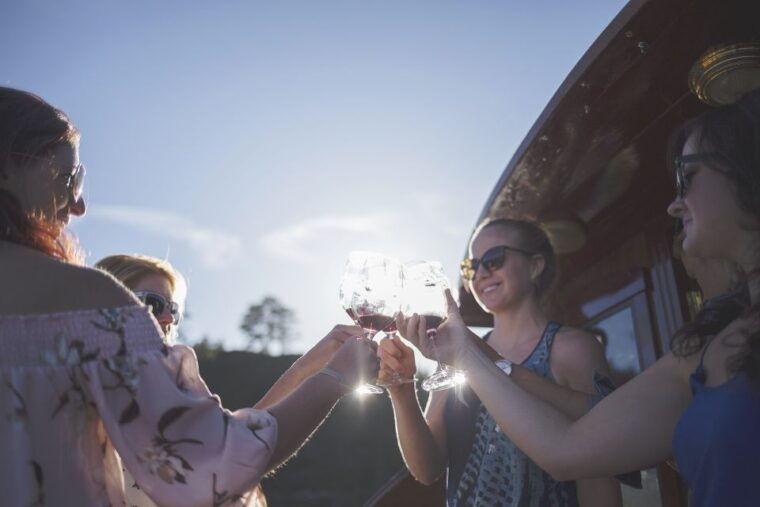 lake-tahoe-emerald-bay-wine-tasting-boat-tour
