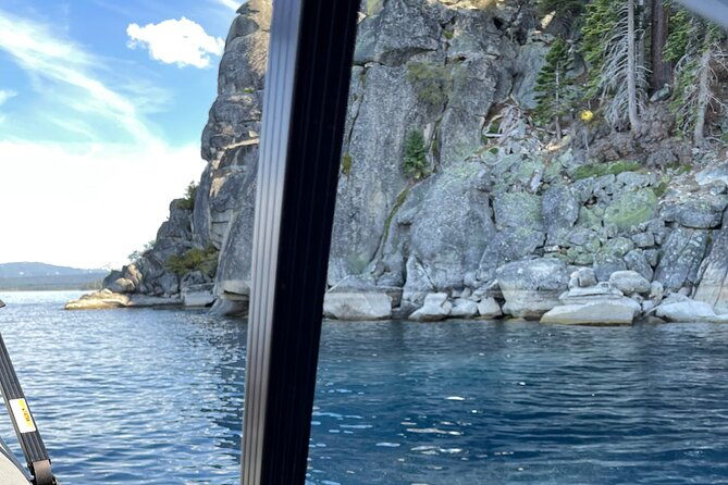 lake-tahoe-luxury-pontoon-boat-rental-captain-cost-not-included