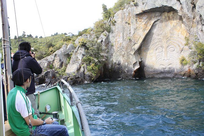 Lake Taup Mori Rock Carvings Scenic Cruise aboard Ernest Kemp - Setting the Scene: What Makes This Tour Special?