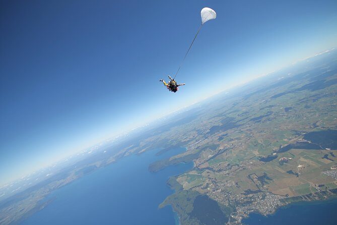 Lake Taupo 12,000-Foot Tandem Skydiving - Who Is This Tour Best For?