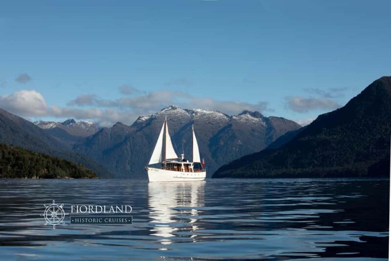 Lake Te Anau: 3-Hour Boat Cruise with Guided Walk - The Itinerary in Detail