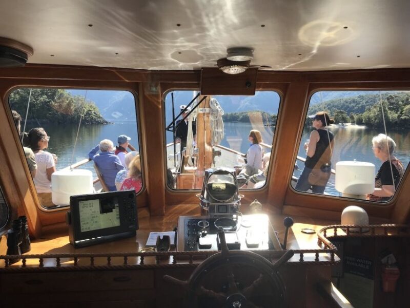 Lake Te Anau: 3-Hour Boat Cruise with Guided Walk - Value and Overall Experience