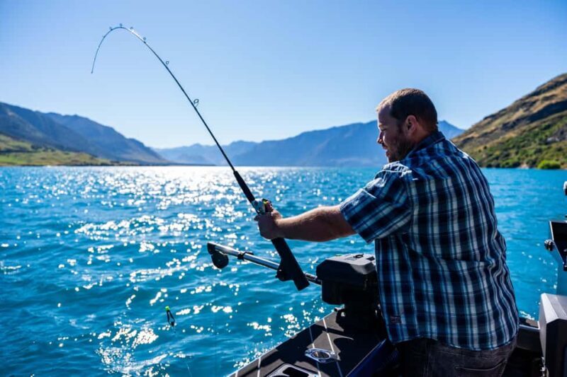 Lake Wnaka: 3 hour Fishing Adventure by Boat - Key Points