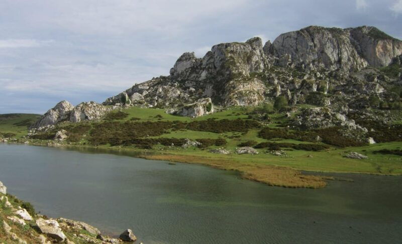 lakes-of-covadonga-mountain-route-for-all-audiences