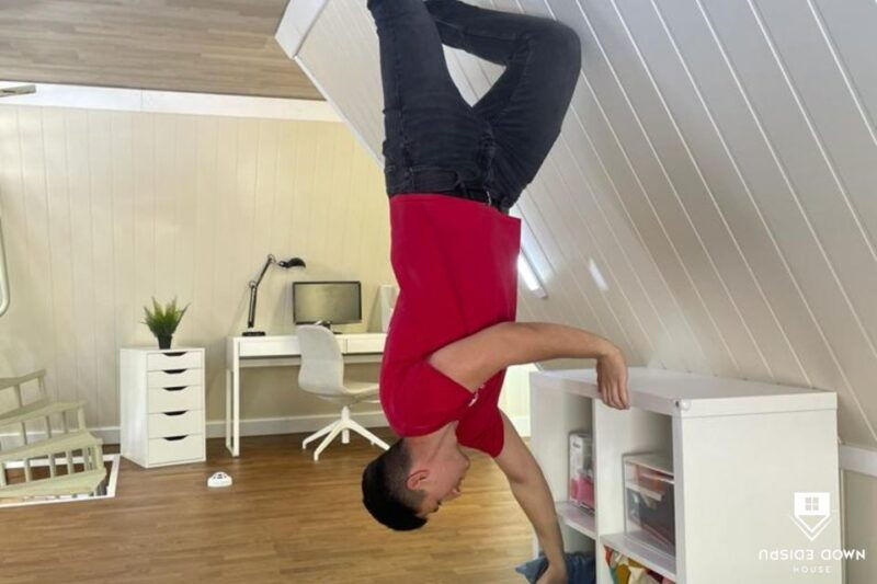 lakeside-upside-down-house-entry-ticket