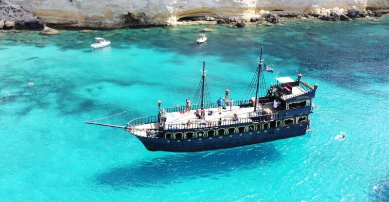 lampedusa-pirate-ship-boat-tour-with-lunch-and-music