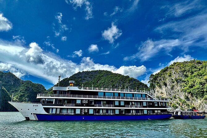 Lan Ha Bay 5 Star Cruise 2 days 1 night tour, Finish at Ninh Binh - Authentic Experiences and Tips