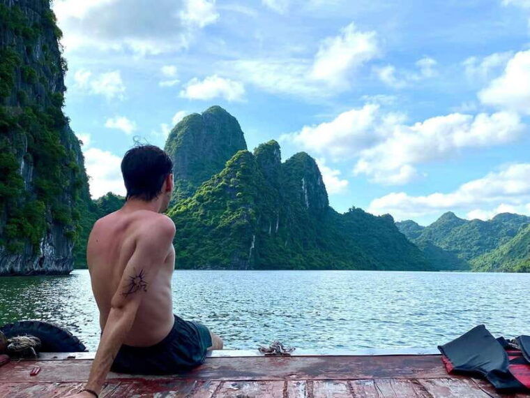 lan-ha-bay-bioluminescent-plankton-kayak-tour-from-beo-pier