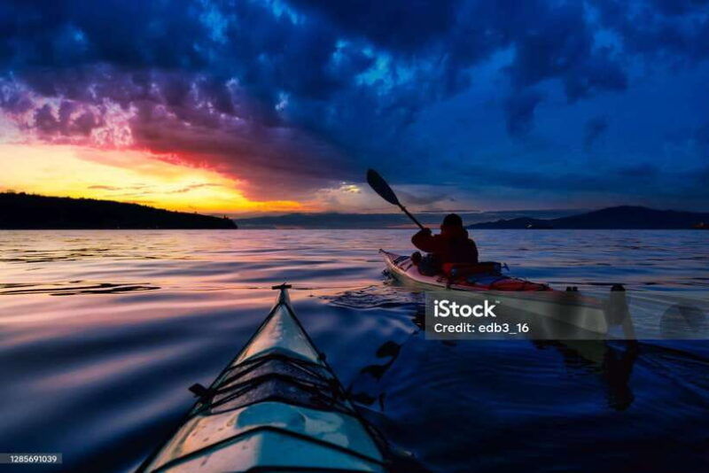 lan-ha-bay-bioluminescent-plankton-kayak-tour-with-dinner