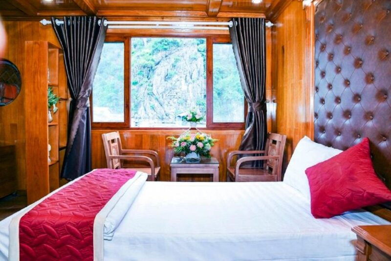 lan-ha-bay-viet-hai-village-boutique-cruise