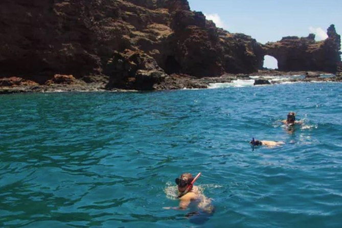 lanai-snorkel-and-dolphin-watch-from-maalaea