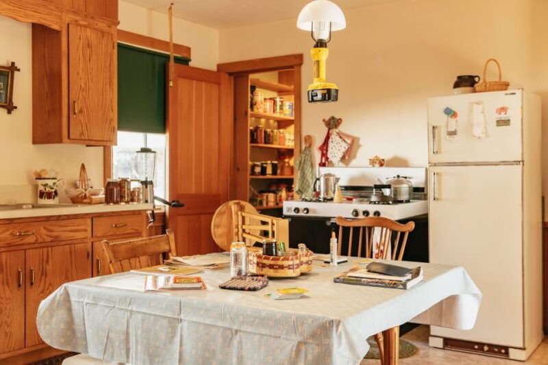 lancaster-amish-film-house-and-farmland-experience