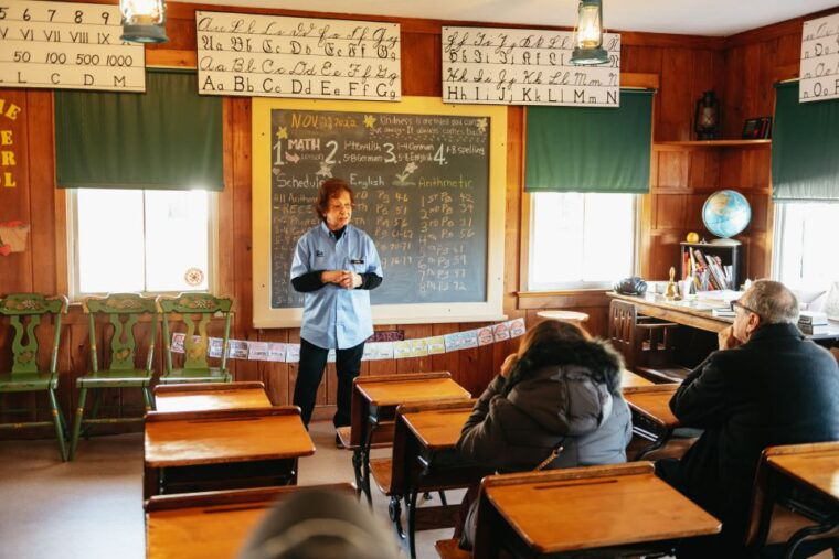 lancaster-amish-film-house-and-farmland-experience