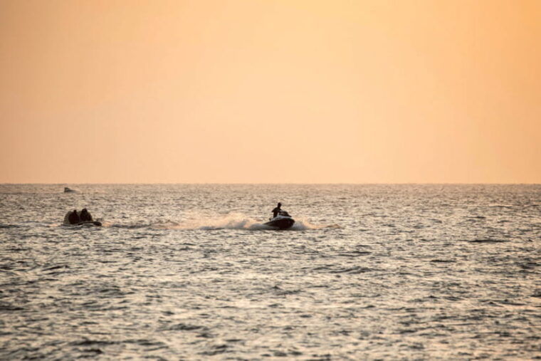 langkawi-cenang-beach-side-activities