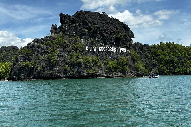 Langkawi Couples Day Tour - Mangroves, Cable Car & Watersports - Exploring the Langkawi Couples Day Tour – Mangroves, Cable Car & Watersports