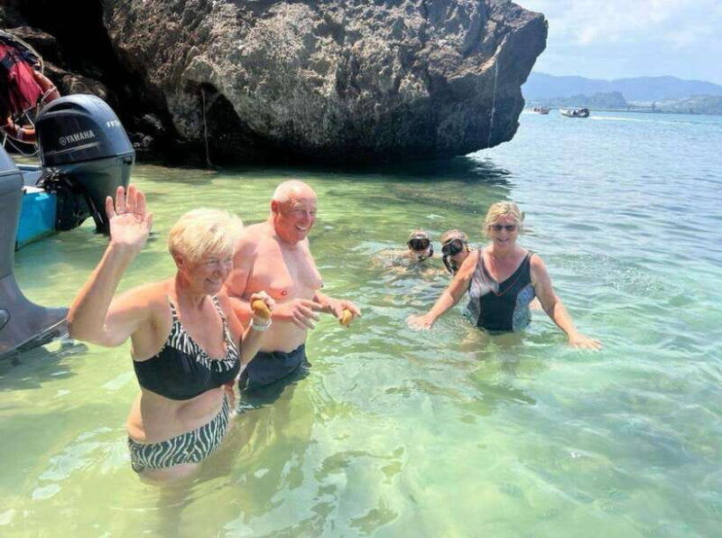 langkawi-dangli-island-snorkel-and-swim-speedboat-tour