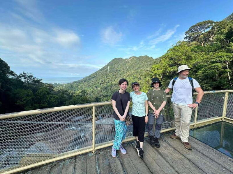 langkawi-seven-wells-waterfalls-and-sacred-blue-pool-trip
