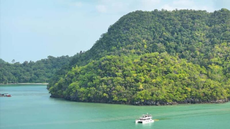 Langkawi: Sunset Cruise with BBQ Dinner & Unlimited Drinks - Key Points