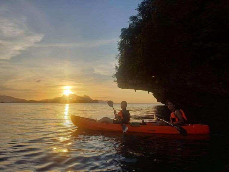 langkawi-sunset-kayaking-tour