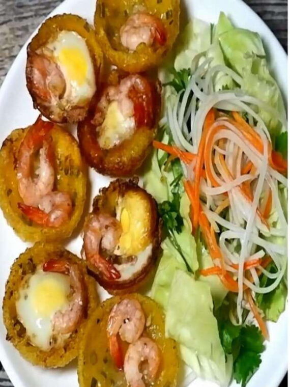 lantern-boat-trip-walking-local-food-tour