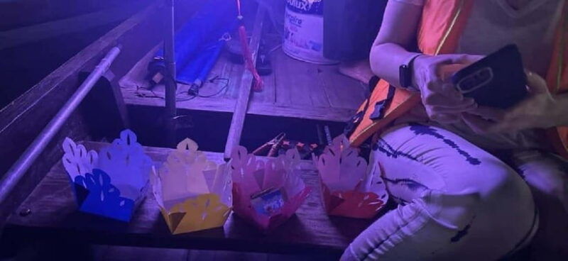 lantern-release-and-night-river-boat-experience-in-hoi-an