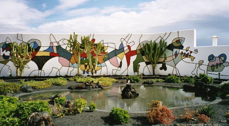 lanzarote-cesar-manrique-teguise-market-from-cruise-port