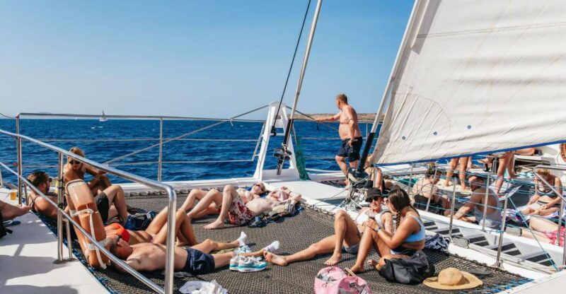 lanzarote-day-trip-to-the-papagayo-beaches-by-catamaran
