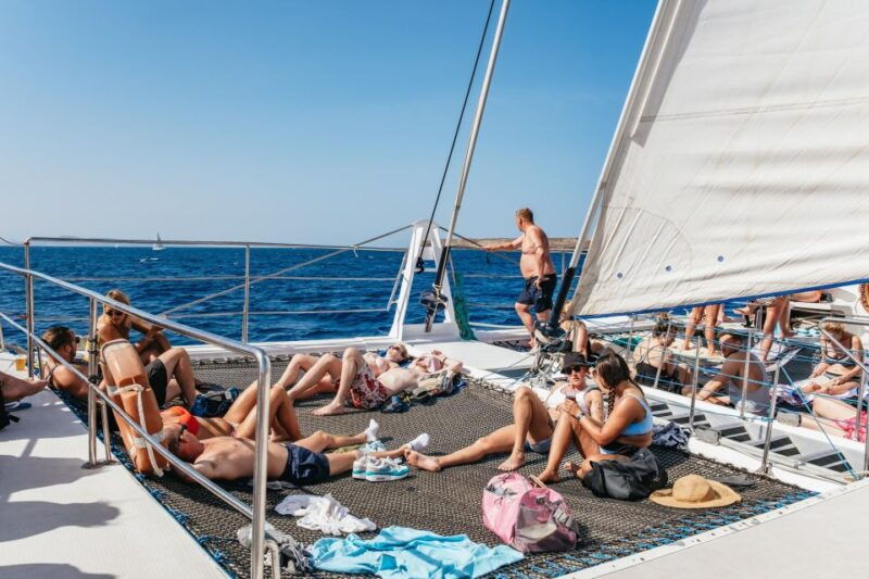 lanzarote-day-trip-to-the-papagayo-beaches-by-catamaran