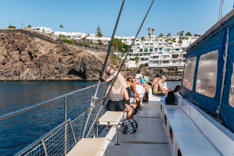 lanzarote-day-trip-to-the-papagayo-beaches-by-catamaran
