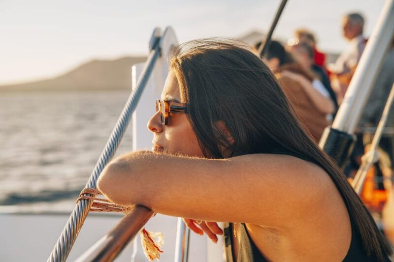 lanzarote-dolphin-watching-sunset-cruise-with-transfers